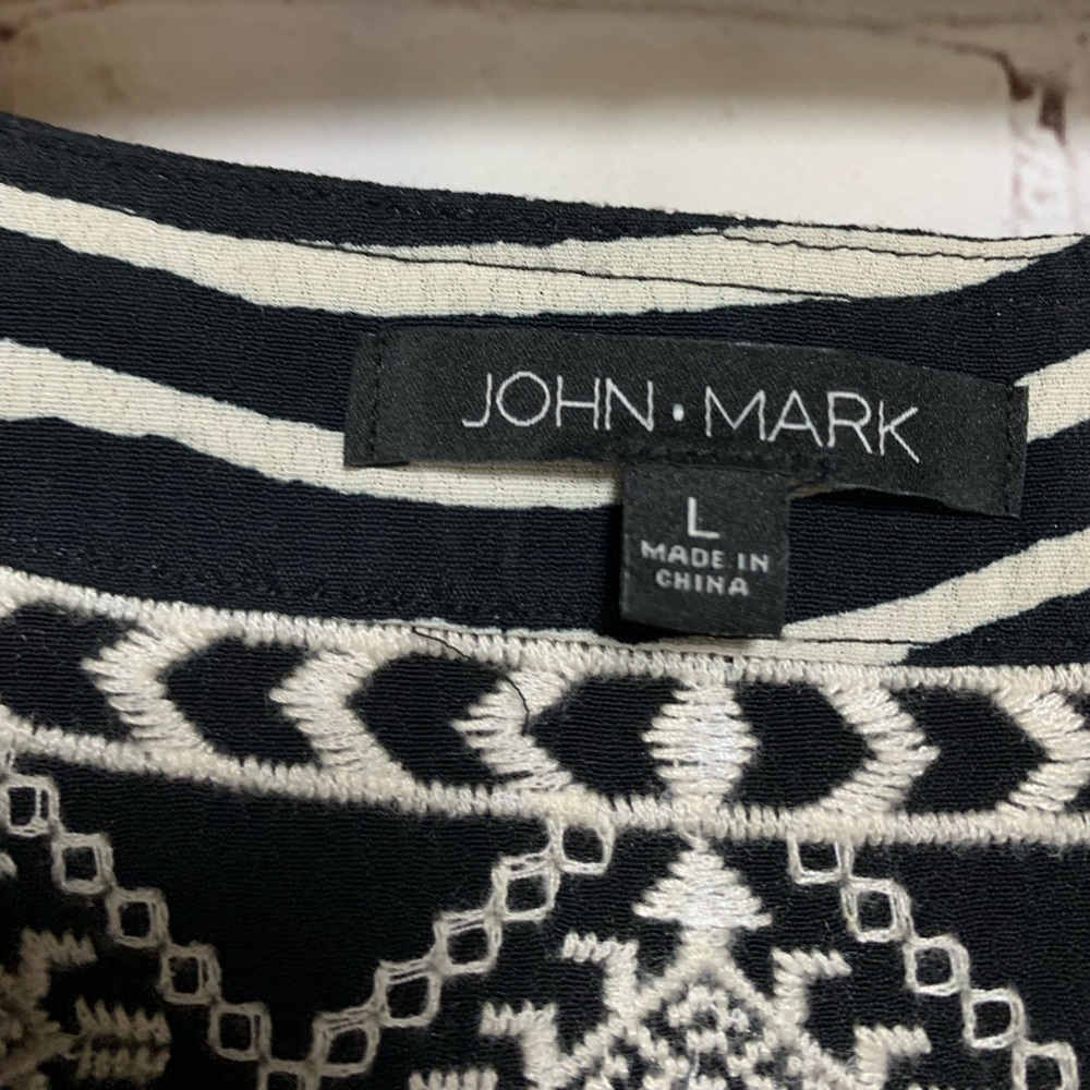 John Mark Black Cream Embroidered Merrow Edge Tunic Size L 46” - Picture 3 of 7
